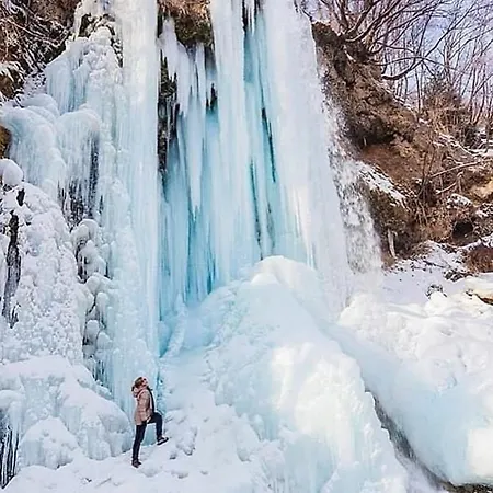 Etno Kuca Milidrag * פוצ'ה